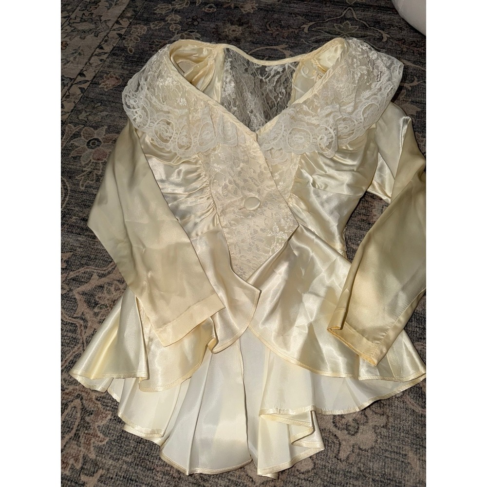 Vintage 80's Steppin' Out Ivory Satin Lace Babydoll Blouse Pinup Style